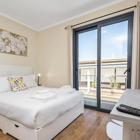 Boa Viagem - By Wehost Funchal (Madeira)